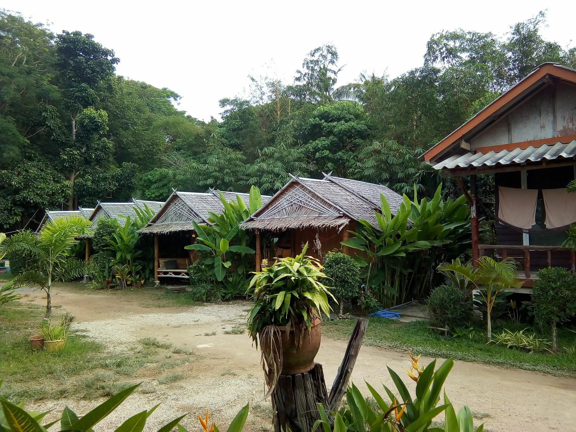 Klong Khong Garden Hotell Ko Lanta Exteriör bild