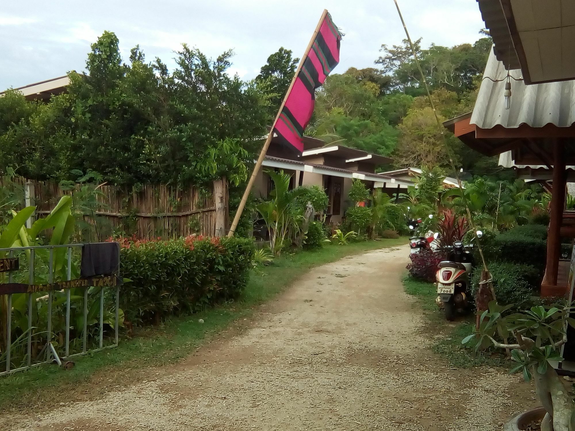 Klong Khong Garden Hotell Ko Lanta Exteriör bild