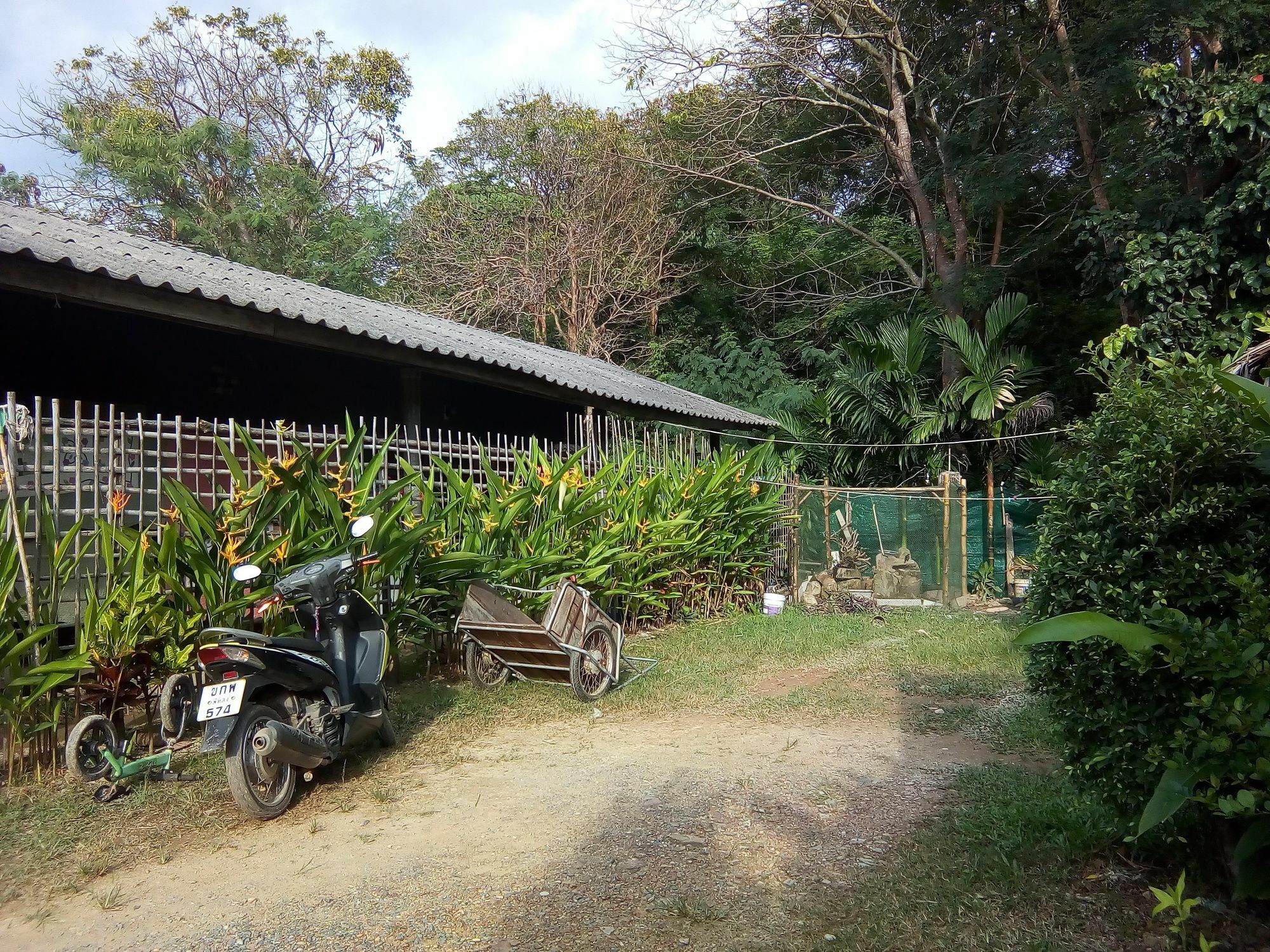 Klong Khong Garden Hotell Ko Lanta Exteriör bild